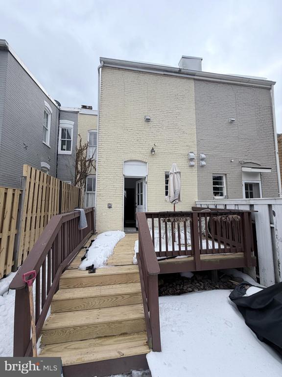 Building Photo - 1111 Duke St