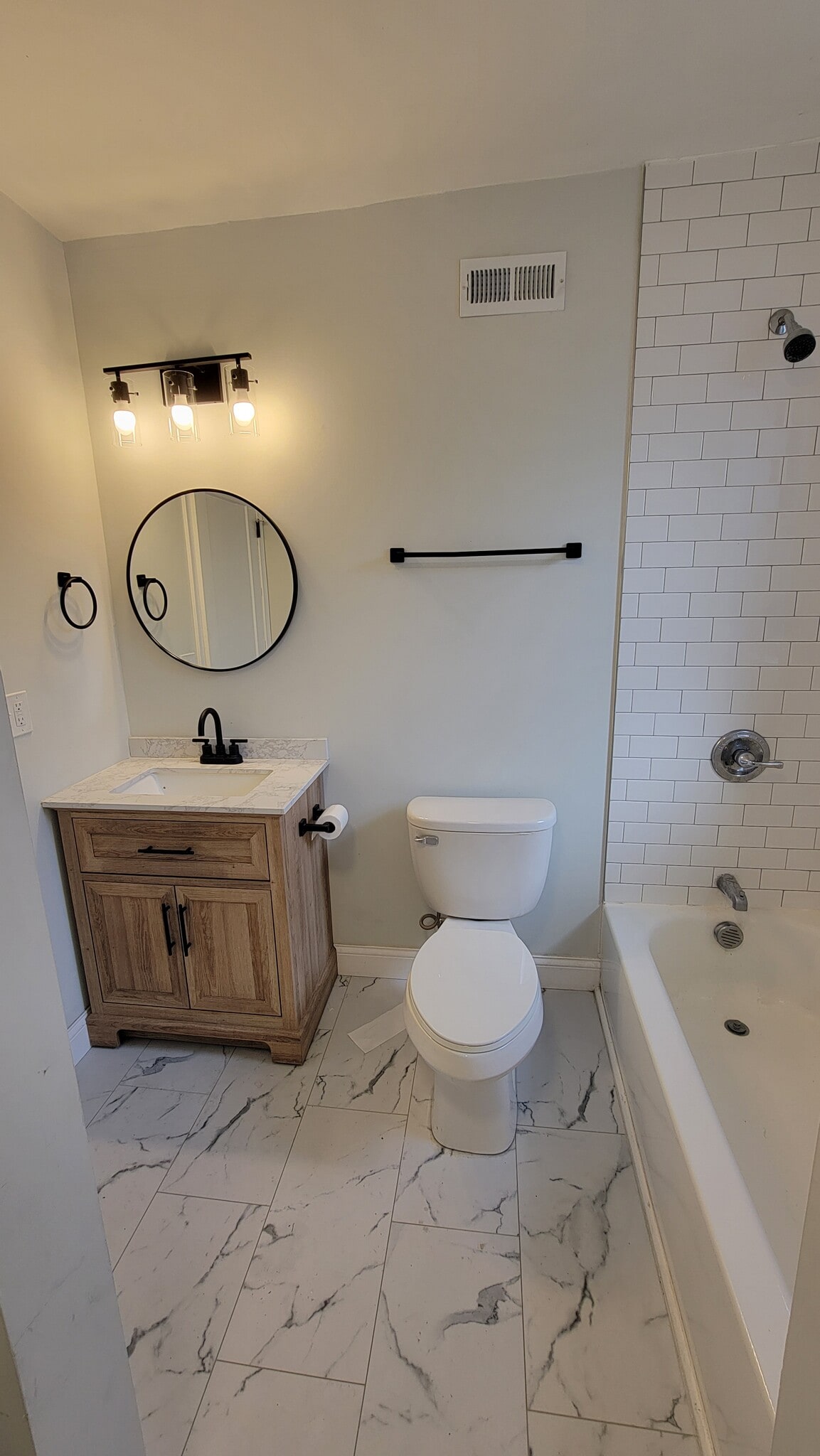 Building Photo - 5537 Holly Hills Ave