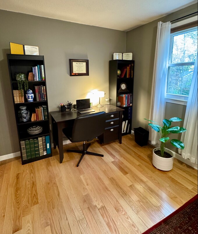 Building Photo - 275 Donohue Rd