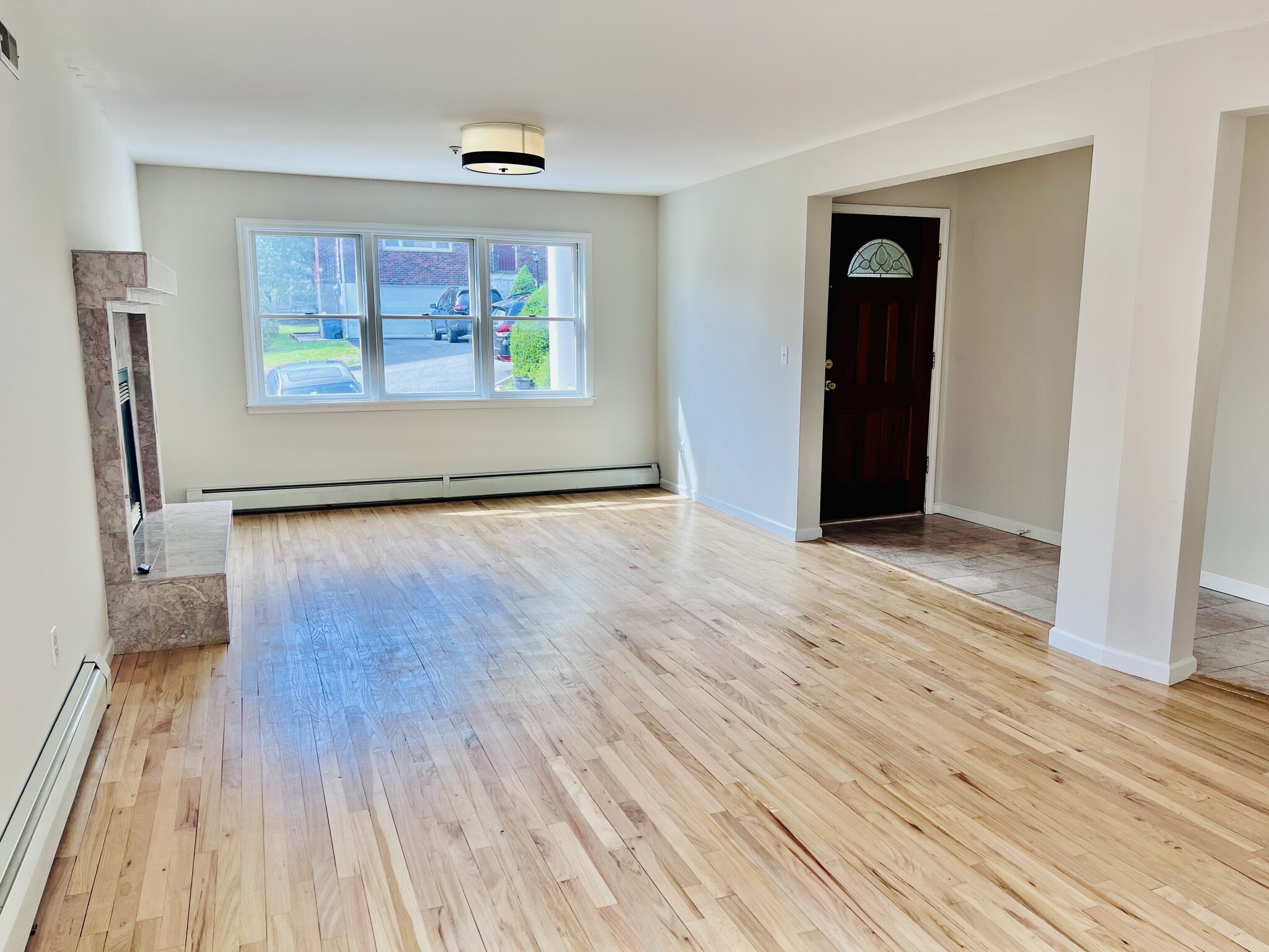Building Photo - 166 Woodside Ave