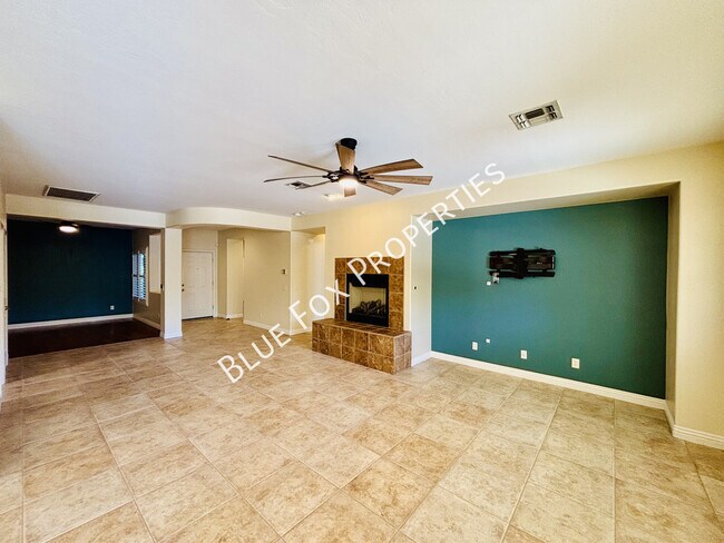 Building Photo - 11678 N Red Creek Pl