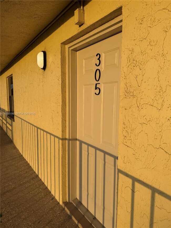 Building Photo - 9355 SW 8th St