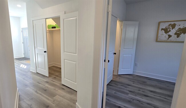 Building Photo - 4922 Hoover St