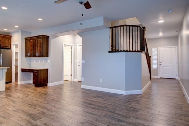 Building Photo - Like New Townhome in Cedar City!!