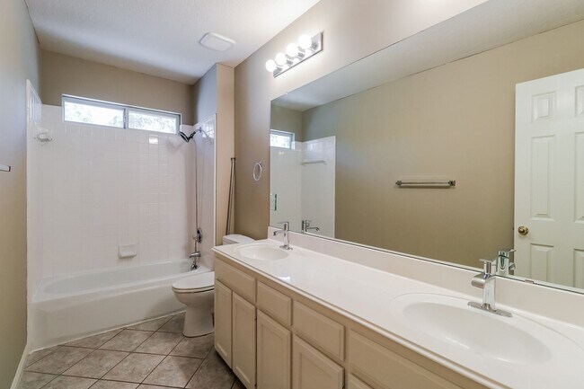 Building Photo - Amazing home ready to move in!