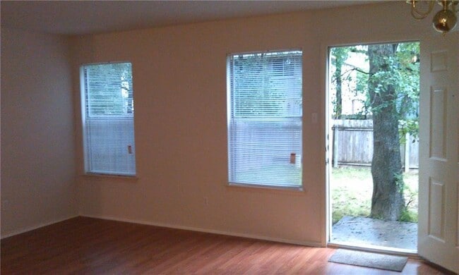Building Photo - 9629 Sugar Hill Dr
