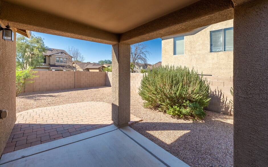 Building Photo - 5283 E Desert Straw Ln