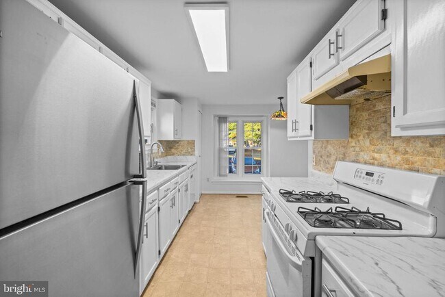 Building Photo - 14428 Black Horse Ct