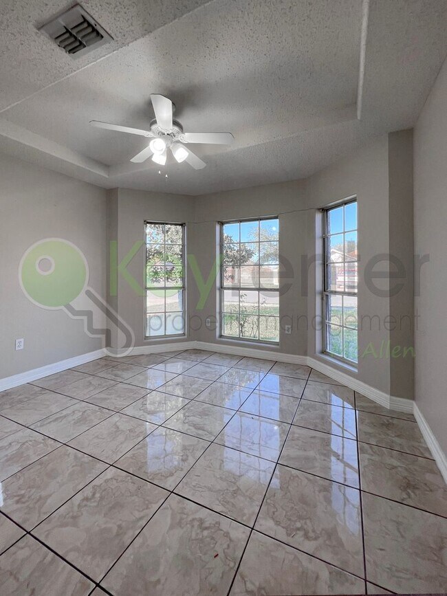 Building Photo - Beautiful 4B/2B Home in Pharr