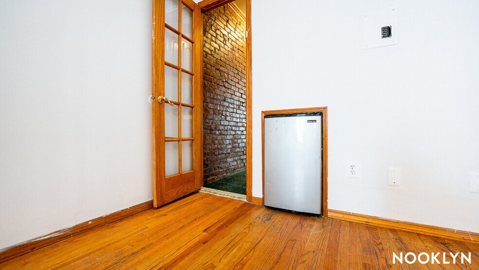 Building Photo - 63 Duffield St