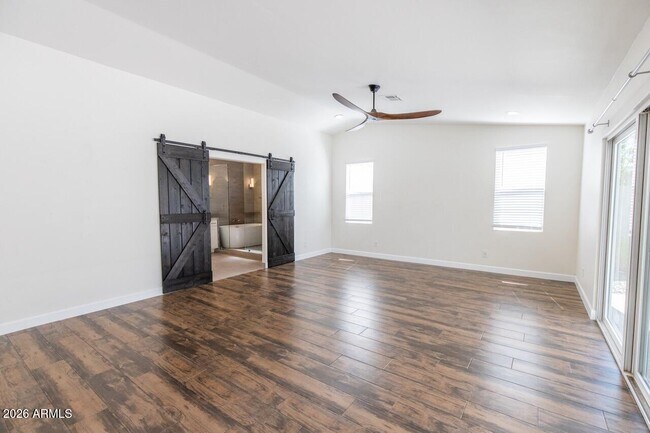 Building Photo - 341 E 14th St