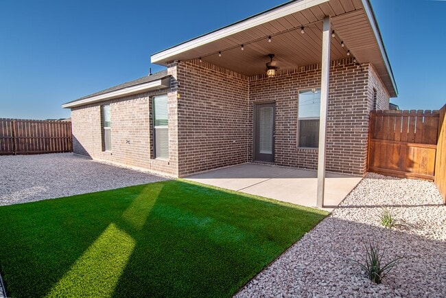 Building Photo - 6106 Purtis Crk Dr