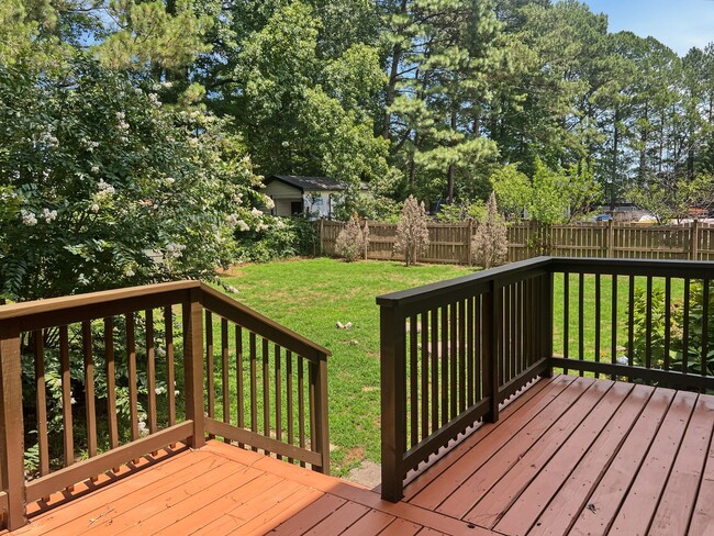 Building Photo - 3108 Summer Oaks Dr