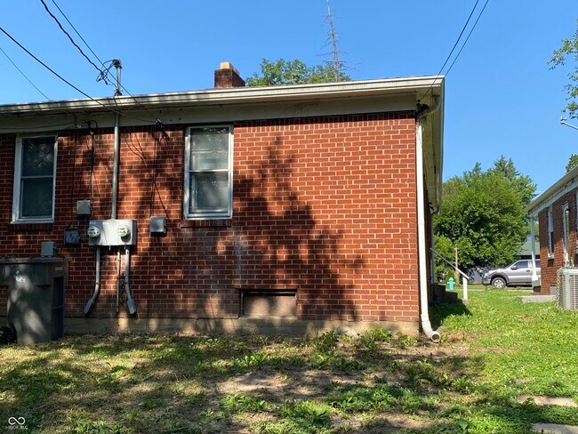 Building Photo - 1111 Medford Ave