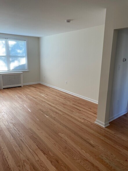 Building Photo - 123 Gallagher Rd