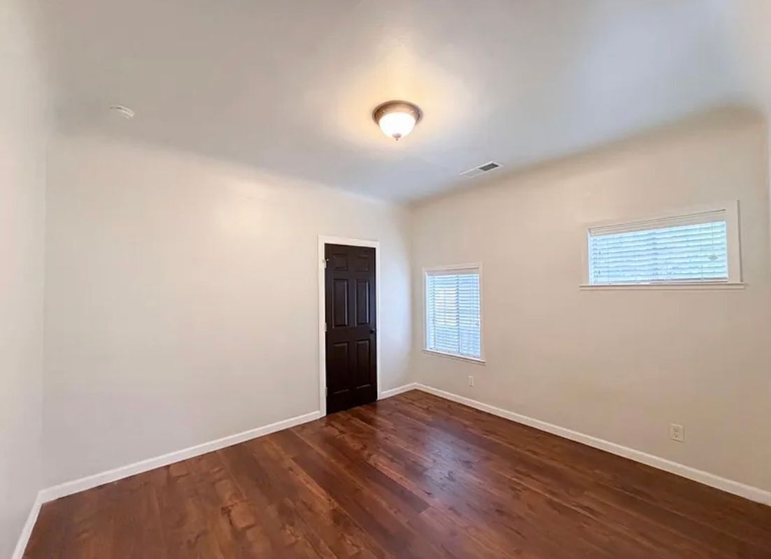 Building Photo - 231 22nd St