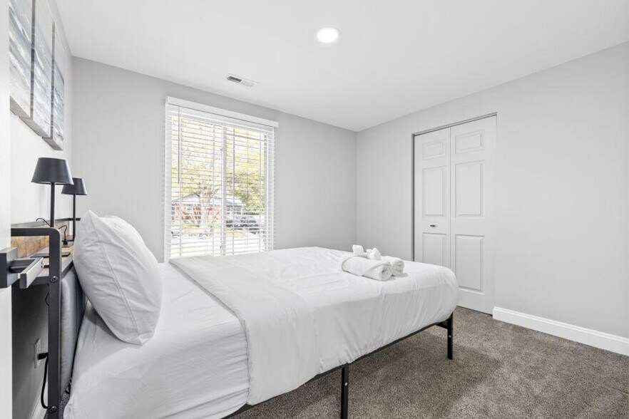 Building Photo - 7335 Quail Ridge Dr