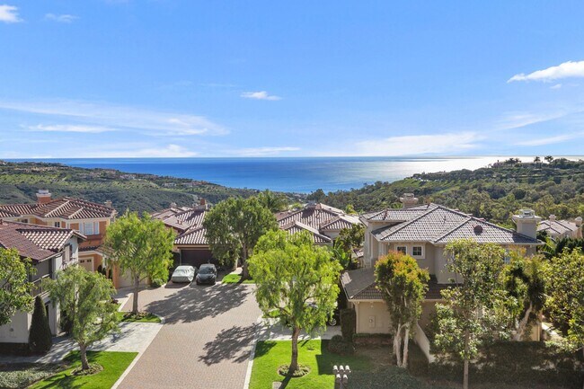 Building Photo - Exclusive Pelican Ridge Home.