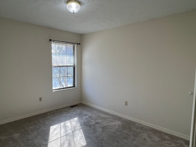 Building Photo - All Brick 3 Bedroom, 2 Bathroom near Twin Oaks