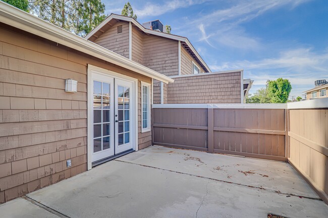 Building Photo - 2601 Ashe Rd
