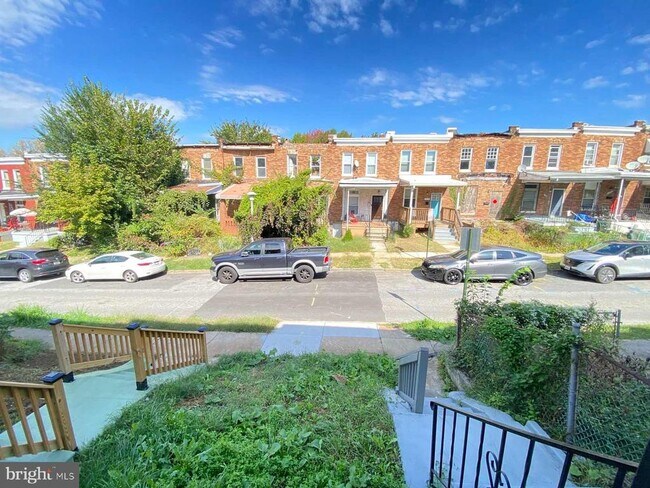 Building Photo - 3015 Rayner Ave