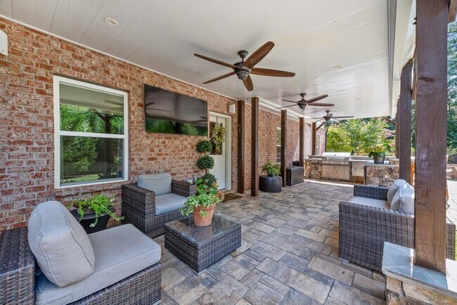 Building Photo - 4020 Manor Oak Cir