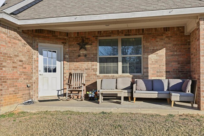 Building Photo - 1720 Elk Run Dr