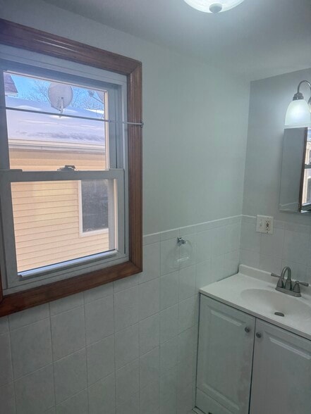 Upgraded windows - 67 Humboldt St