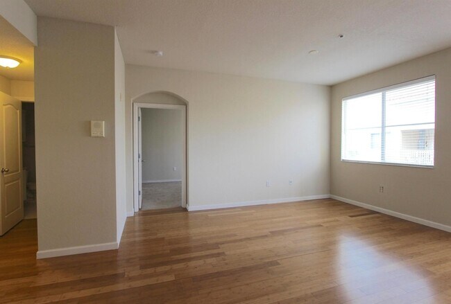 Building Photo - 11014 Legacy Dr