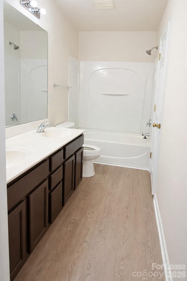 Building Photo - 111 Lynch Cir