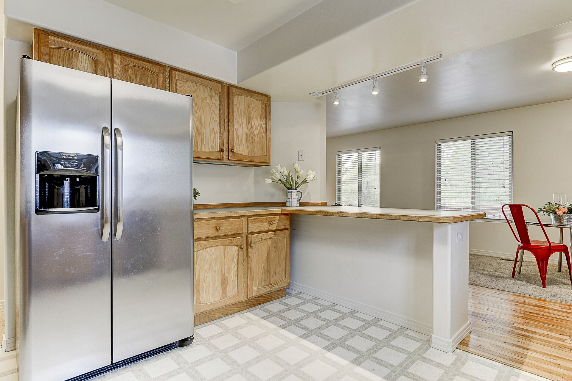 Building Photo - 619 Manitou Blvd