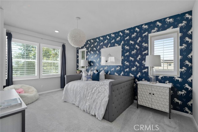 Building Photo - 2621 E Clara Ln