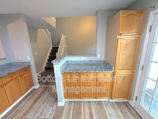 Building Photo - 9419 Elizabeth Townes Ln