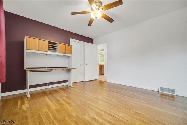 Building Photo - 6175 Vernondale Dr
