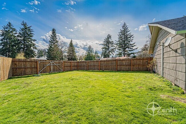 Building Photo - 1011 NE 82nd Ave