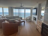 Building Photo - Monthy rental in Daytona Beach Shores