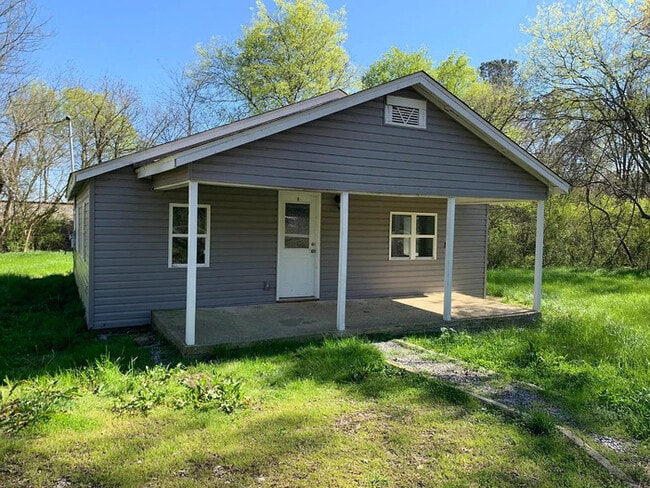 Building Photo - 2338 Pope Ave.