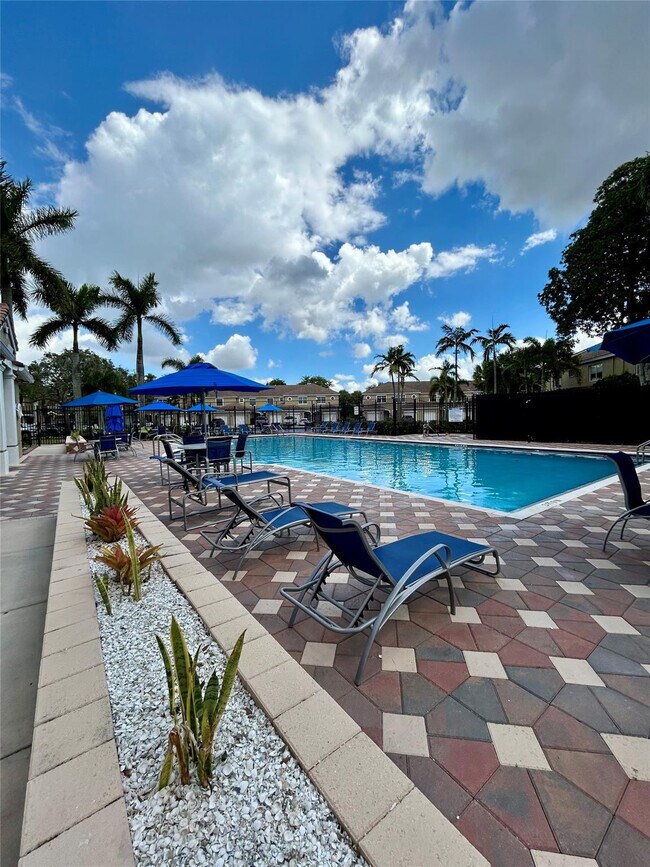 Building Photo - 711 SW 122nd Ave