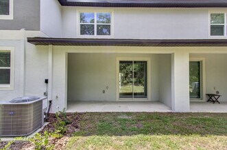 Building Photo - "Charming 3-Bedroom Home with 2.5 Baths in...