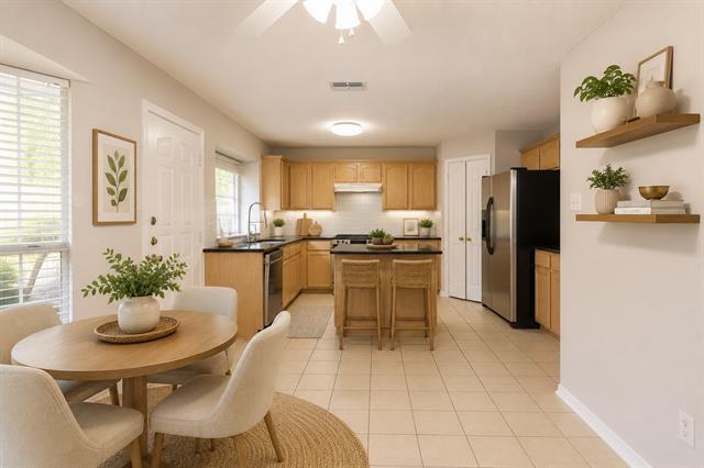 Building Photo - 3031 Renaissance Ct