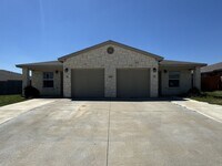 Building Photo - 108 Lowes Blvd