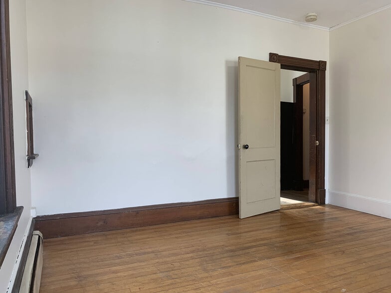 Bedroom 2/Living Room - 201 Roxbury St