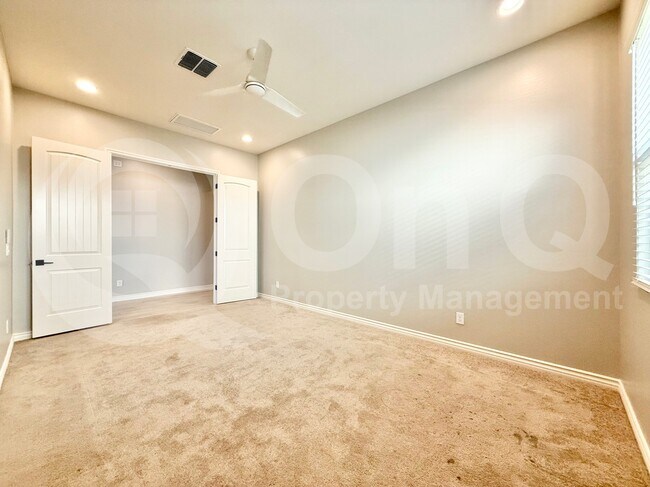 Building Photo - 22903 E Thornton Rd