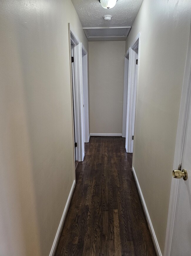 Building Photo - 100 Muse Dr