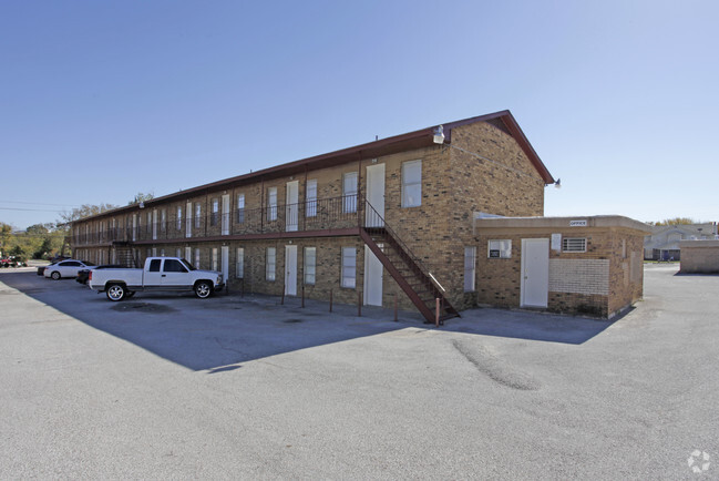 Building Photo - Ridgeway Terrace Apartments