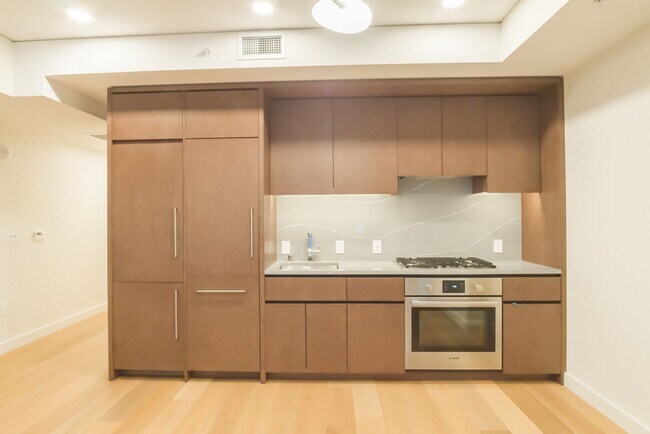 Building Photo - 2bd/1ba Seattle Condo