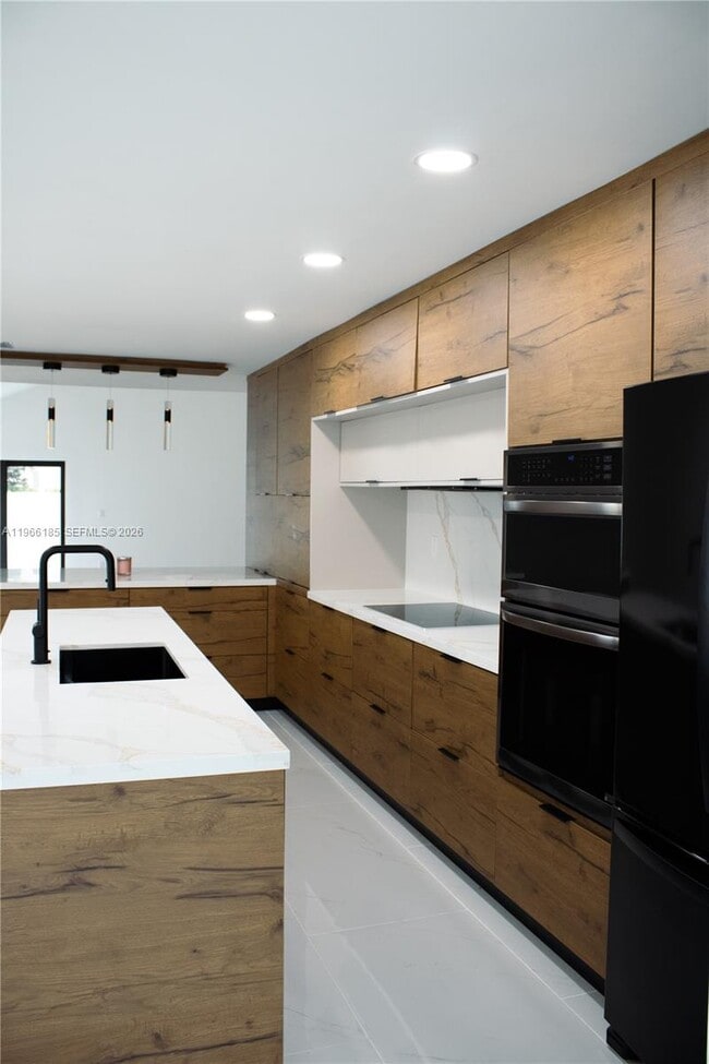 Building Photo - 10433 SW 118th Ct