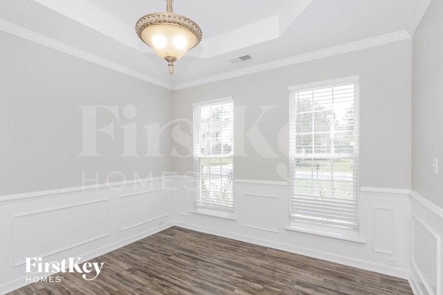Building Photo - 14016 Millers Creek Ln