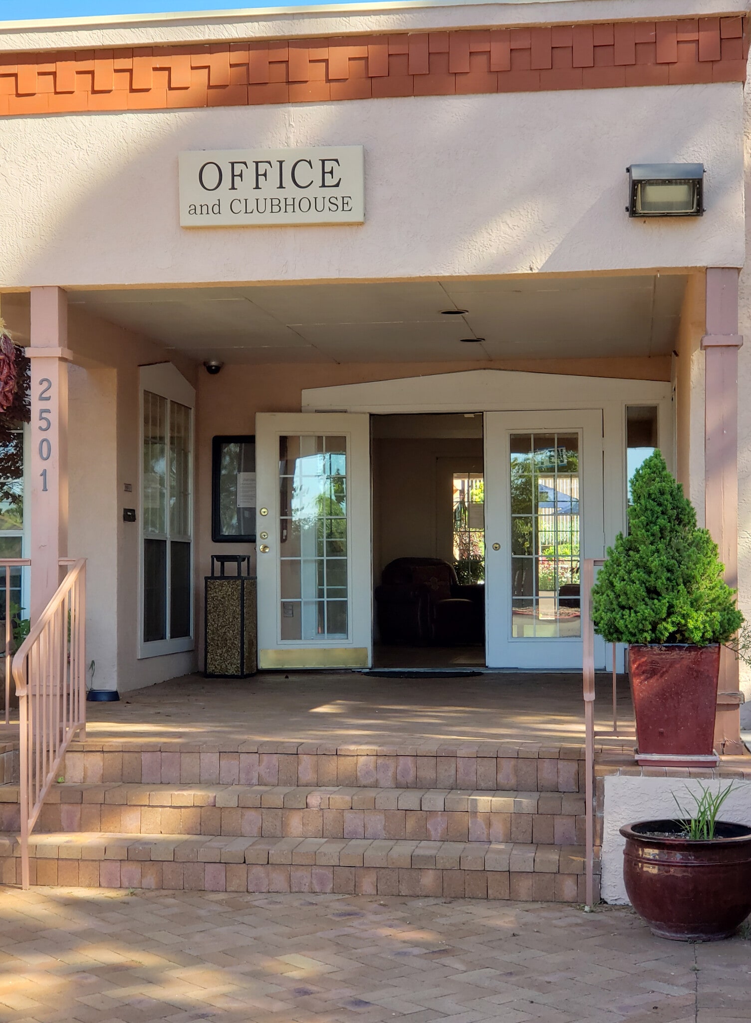Onsite management 5 days a week - 2501 W Zia Rd