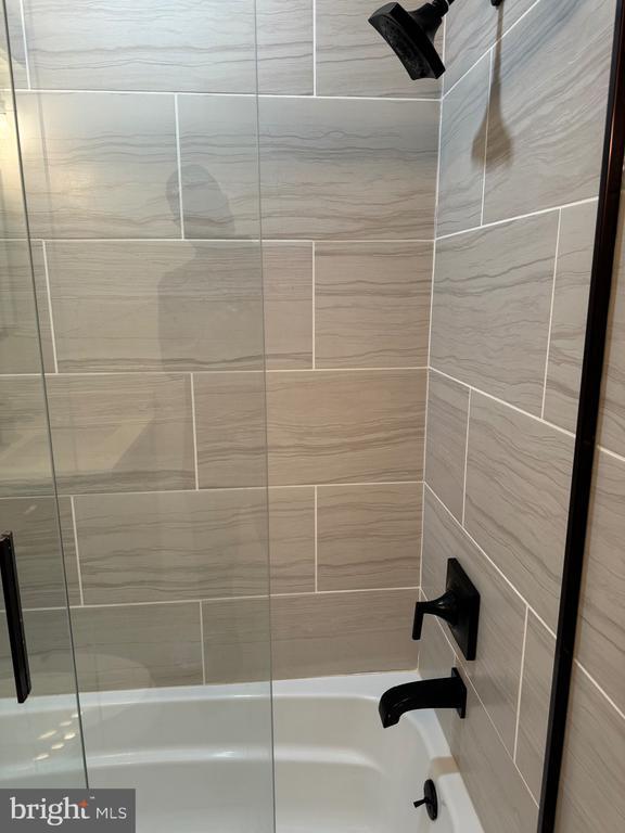 Building Photo - 1625 First St NE